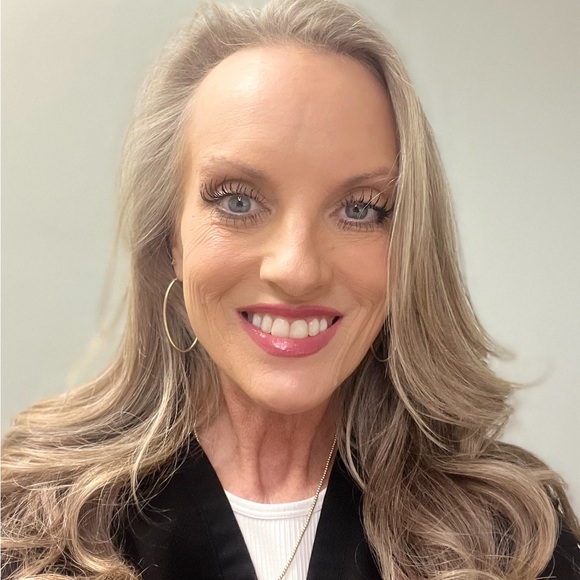 Meet your Posher, Brenda - Picture 1 of 1